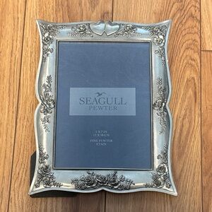Good condition Seagull Pewter 5” x 7” Fine Pewter Picture Frame